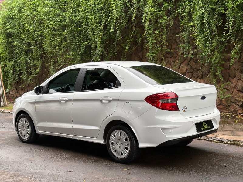 FORD KA SEDAN SE PLUS 1.0 2019/2020 ESTAÇÃO DO CARRO ESTRELA / Carros no Vale