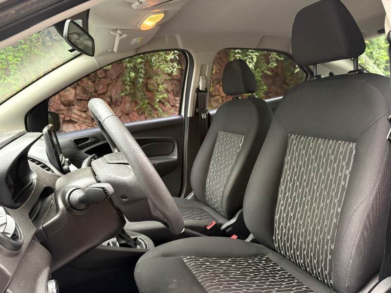 FORD KA SEDAN SE PLUS 1.0 2019/2020 ESTAÇÃO DO CARRO ESTRELA / Carros no Vale
