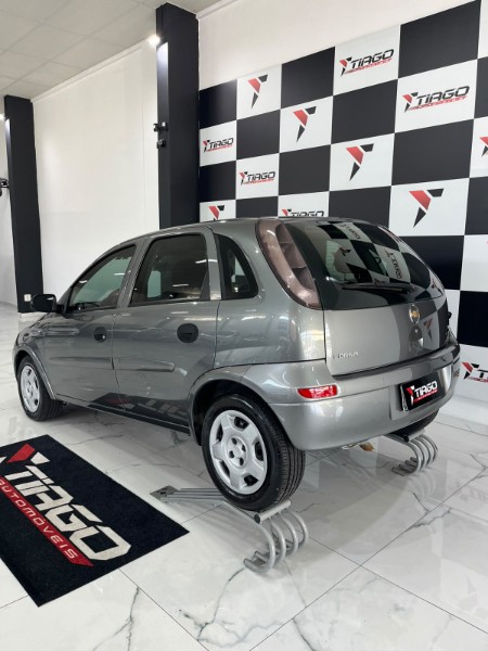 CHEVROLET CORSA HATCH MAXX 1.4 COMPLETO 2011/2011 TIAGO AUTOMÓVEIS VENÂNCIO AIRES / Carros no Vale