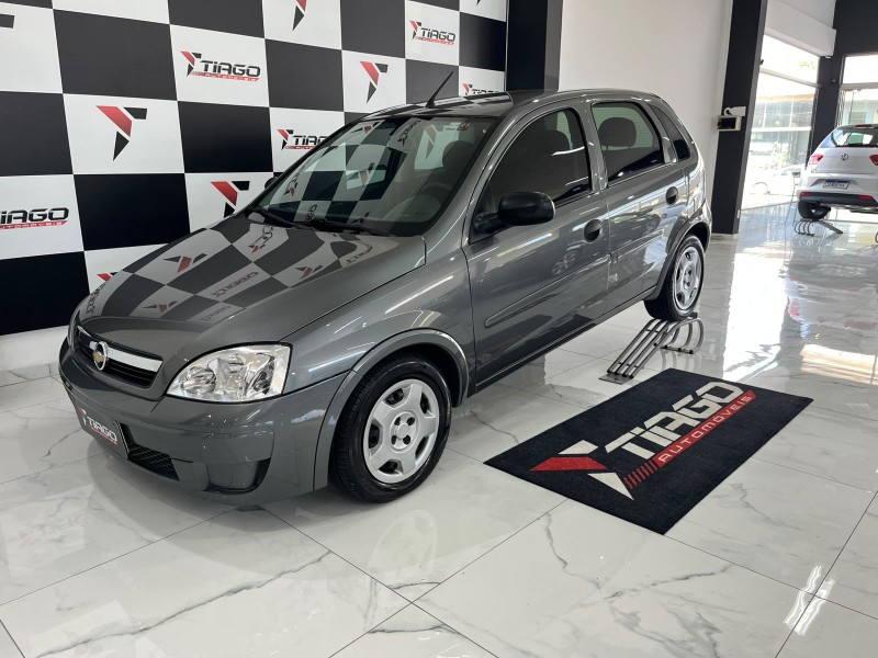 CHEVROLET CORSA HATCH MAXX 1.4 COMPLETO 2011/2011 TIAGO AUTOMÓVEIS VENÂNCIO AIRES / Carros no Vale
