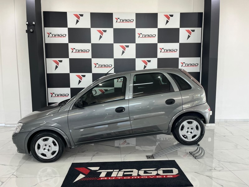 CHEVROLET CORSA HATCH MAXX 1.4 COMPLETO 2011/2011 TIAGO AUTOMÓVEIS VENÂNCIO AIRES / Carros no Vale