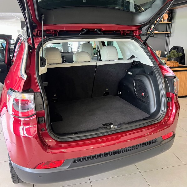 JEEP COMPASS LIMITED HIGH TECH 2.0 4X2 2018/2018 JOÃO CARROS MULTIMARCAS GUAPORÉ / Carros no Vale JEEP COMPASS LIMITED HIGH TECH 2.0 4X2 2018/2018 JOÃO CARROS MULTIMARCAS GUAPORÉ / Carros no Vale