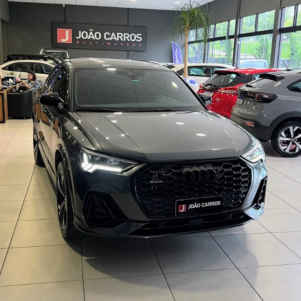 AUDI Q3 SPB PERF BLACK 2.0 TFSI TIPT QUAT. 2025/2025 JOÃO CARROS MULTIMARCAS GUAPORÉ / Carros no Vale