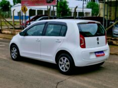 VOLKSWAGEN UP! TAKE 1.0 TOTAL FLEX 12V 5P 2015/2015 CRUZEIRO MULTIMARCAS CRUZEIRO DO SUL / Carros no Vale