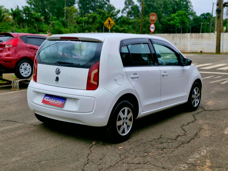 VOLKSWAGEN UP! TAKE 1.0 TOTAL FLEX 12V 5P 2015/2015 CRUZEIRO MULTIMARCAS CRUZEIRO DO SUL / Carros no Vale