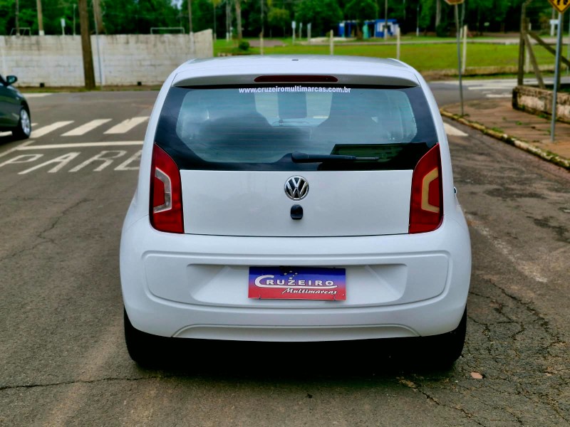 VOLKSWAGEN UP! TAKE 1.0 TOTAL FLEX 12V 5P 2015/2015 CRUZEIRO MULTIMARCAS CRUZEIRO DO SUL / Carros no Vale