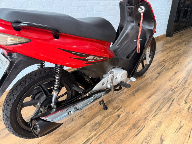 HONDA MOTOS BIZ 125+ 2009/2009 RT 811 VEÍCULOS ARROIO DO MEIO / Carros no Vale HONDA MOTOS BIZ 125+ 2009/2009 RT 811 VEÍCULOS ARROIO DO MEIO / Carros no Vale