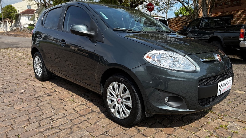 FIAT PALIO 1.6 MPI ESSENCE 16V 2015/2015 COMPLETO VEÍCULOS GUAPORÉ / Carros no Vale