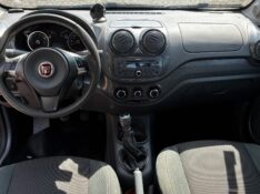 FIAT PALIO 1.6 MPI ESSENCE 16V 2015/2015 COMPLETO VEÍCULOS GUAPORÉ / Carros no Vale