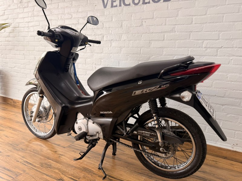 HONDA MOTOS BIZ 125 ES /2013 RT 811 VEÍCULOS ARROIO DO MEIO / Carros no Vale HONDA MOTOS BIZ 125 ES /2013 RT 811 VEÍCULOS ARROIO DO MEIO / Carros no Vale