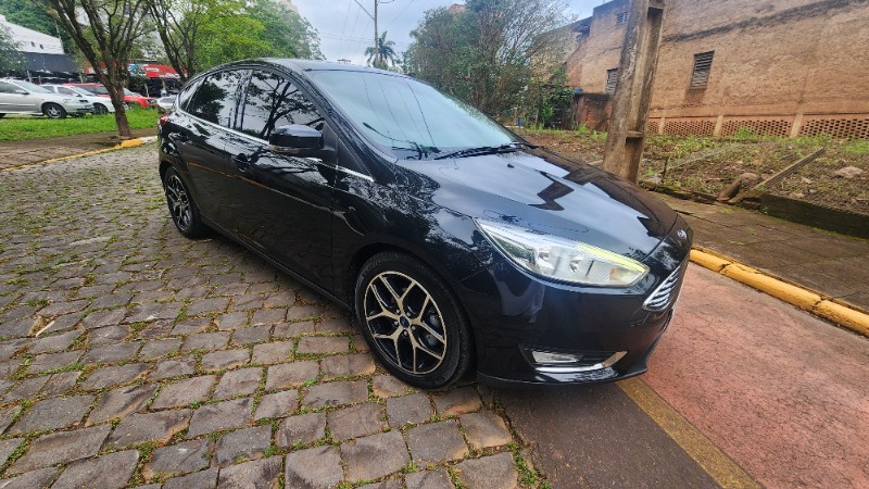 FORD FOCUS 2.0 TITANIUM 16V FLEX 4P AUTOMÁTICO 2017/2018 FERNANDO AUTOMÓVEIS | REVENDA DE CARROS ARROIO DO MEIO ARROIO DO MEIO / Carros no Vale
