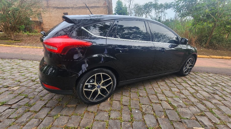 FORD FOCUS 2.0 TITANIUM 16V FLEX 4P AUTOMÁTICO 2017/2018 FERNANDO AUTOMÓVEIS | REVENDA DE CARROS ARROIO DO MEIO ARROIO DO MEIO / Carros no Vale