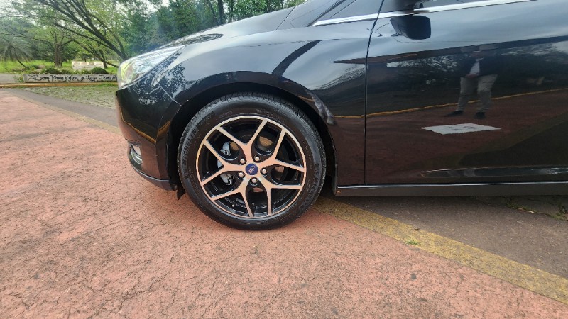 FORD FOCUS 2.0 TITANIUM 16V FLEX 4P AUTOMÁTICO 2017/2018 FERNANDO AUTOMÓVEIS | REVENDA DE CARROS ARROIO DO MEIO ARROIO DO MEIO / Carros no Vale