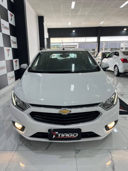 CHEVROLET ONIX 1.4 LTZ 2018/2018 TIAGO AUTOMÓVEIS VENÂNCIO AIRES / Carros no Vale