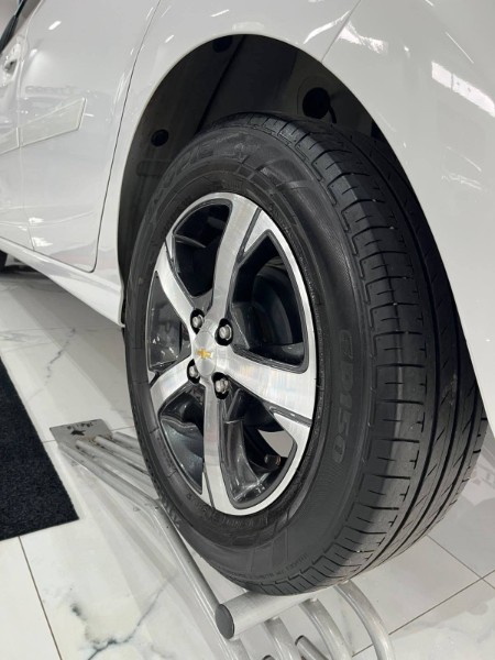 CHEVROLET ONIX 1.4 LTZ 2018/2018 TIAGO AUTOMÓVEIS VENÂNCIO AIRES / Carros no Vale