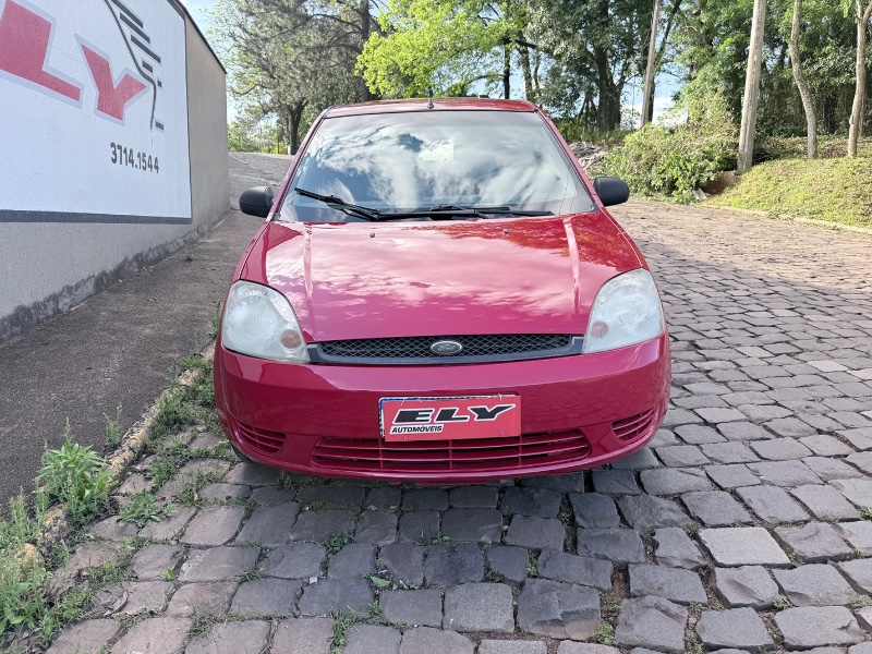 FORD FIESTA 1.0 2004/2004 ELY AUTOMÓVEIS LAJEADO / Carros no Vale