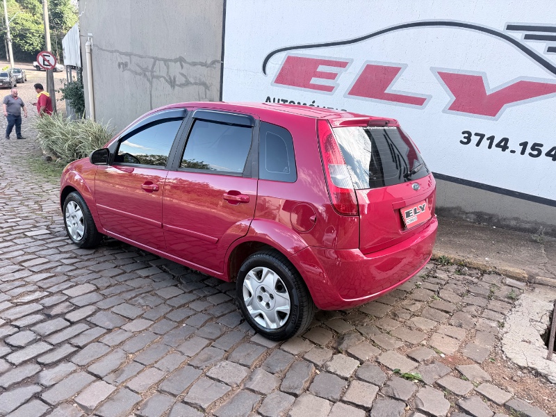 FORD FIESTA 1.0 2004/2004 ELY AUTOMÓVEIS LAJEADO / Carros no Vale
