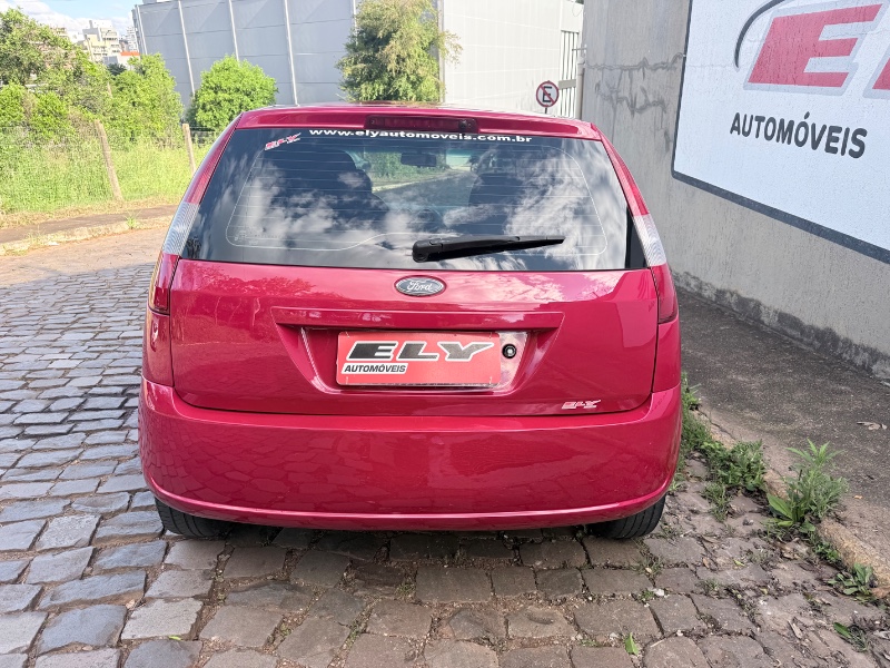 FORD FIESTA 1.0 2004/2004 ELY AUTOMÓVEIS LAJEADO / Carros no Vale