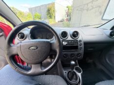 FORD FIESTA 1.0 2004/2004 ELY AUTOMÓVEIS LAJEADO / Carros no Vale