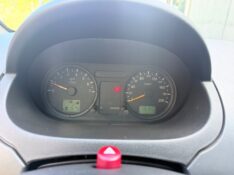 FORD FIESTA 1.0 2004/2004 ELY AUTOMÓVEIS LAJEADO / Carros no Vale