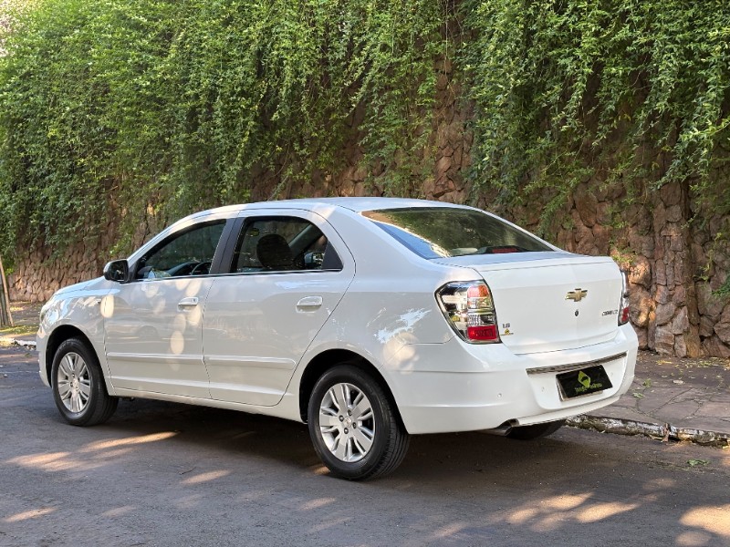 CHEVROLET COBALT LTZ 1.8 8V ECONO.FLEX 4P MEC. 2013/2014 ESTAÇÃO DO CARRO ESTRELA / Carros no Vale