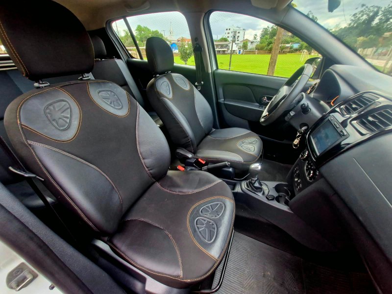 RENAULT SANDERO 1.6 STEPWAY 16V FLEX 4P MANUAL 2015/2015 CRUZEIRO MULTIMARCAS CRUZEIRO DO SUL / Carros no Vale