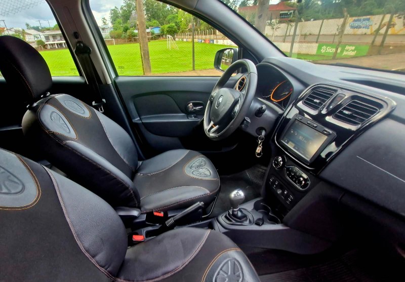 RENAULT SANDERO 1.6 STEPWAY 16V FLEX 4P MANUAL 2015/2015 CRUZEIRO MULTIMARCAS CRUZEIRO DO SUL / Carros no Vale