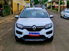 RENAULT SANDERO 1.6 STEPWAY 16V FLEX 4P MANUAL 2015/2015 CRUZEIRO MULTIMARCAS CRUZEIRO DO SUL / Carros no Vale