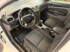 FORD FOCUS 1.6 GLX 2013/2013 LUCAS AUTOMÓVEIS BOM RETIRO DO SUL / Carros no Vale