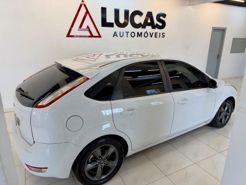 FORD FOCUS 1.6 GLX 2013/2013 LUCAS AUTOMÓVEIS BOM RETIRO DO SUL / Carros no Vale