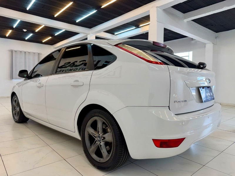 FORD FOCUS 1.6 GLX 2013/2013 LUCAS AUTOMÓVEIS BOM RETIRO DO SUL / Carros no Vale