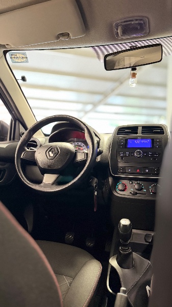 RENAULT KWID 1.0 12V SCE FLEX ZEN MANUAL 2020/2021 MALAGGI VEÍCULOS ENCANTADO / Carros no Vale