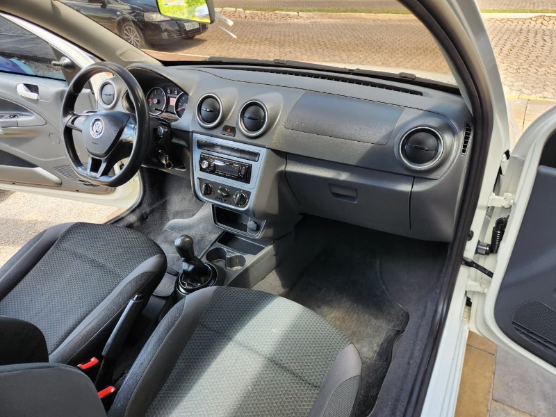 VOLKSWAGEN SAVEIRO ROBUST 1.6 FLEX 2016/2017 TS VEÍCULOS ANTA GORDA / Carros no Vale