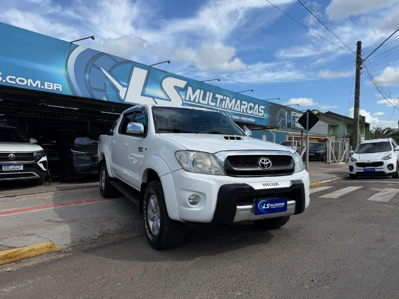 TOYOTA HILUX CD SRV D4-D 4X4 3.0 TDI DIESEL AUT 2010/2010 LS MULTIMARCAS VENÂNCIO AIRES / Carros no Vale TOYOTA HILUX CD SRV D4-D 4X4 3.0 TDI DIESEL AUT 2010/2010 LS MULTIMARCAS VENÂNCIO AIRES / Carros no Vale