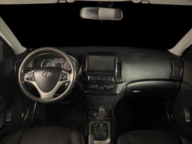 HYUNDAI I30 2.0 2011/2012 DUARTE VEÍCULOS PORTO ALEGRE / Carros no Vale HYUNDAI I30 2.0 2011/2012 DUARTE VEÍCULOS PORTO ALEGRE / Carros no Vale