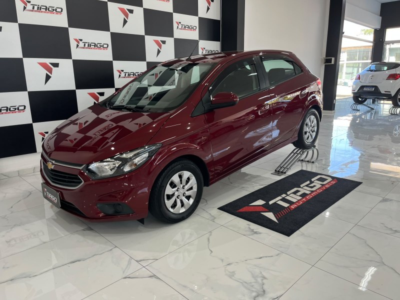 CHEVROLET ONIX 1.0 LT 8V 2019/2019 TIAGO AUTOMÓVEIS VENÂNCIO AIRES / Carros no Vale