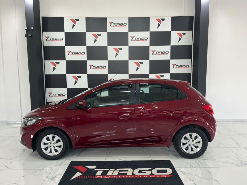 CHEVROLET ONIX 1.0 LT 8V 2019/2019 TIAGO AUTOMÓVEIS VENÂNCIO AIRES / Carros no Vale