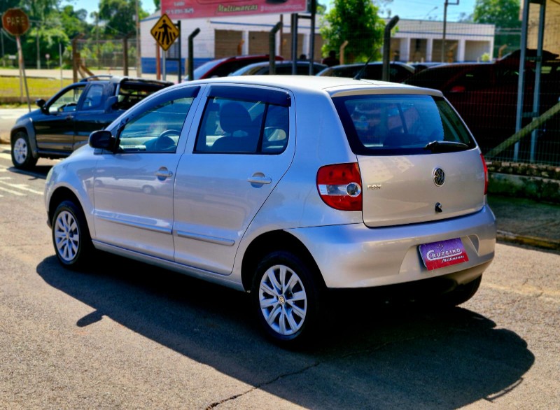 VOLKSWAGEN FOX 1.0 MI CITY 8V 2007/2008 CRUZEIRO MULTIMARCAS CRUZEIRO DO SUL / Carros no Vale