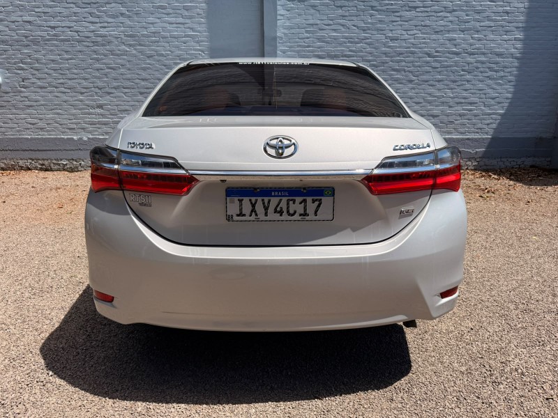 TOYOTA COROLLA /2018 RT 811 VEÍCULOS ARROIO DO MEIO / Carros no Vale