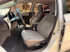 TOYOTA COROLLA /2018 RT 811 VEÍCULOS ARROIO DO MEIO / Carros no Vale