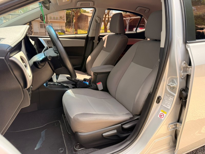 TOYOTA COROLLA /2018 RT 811 VEÍCULOS ARROIO DO MEIO / Carros no Vale