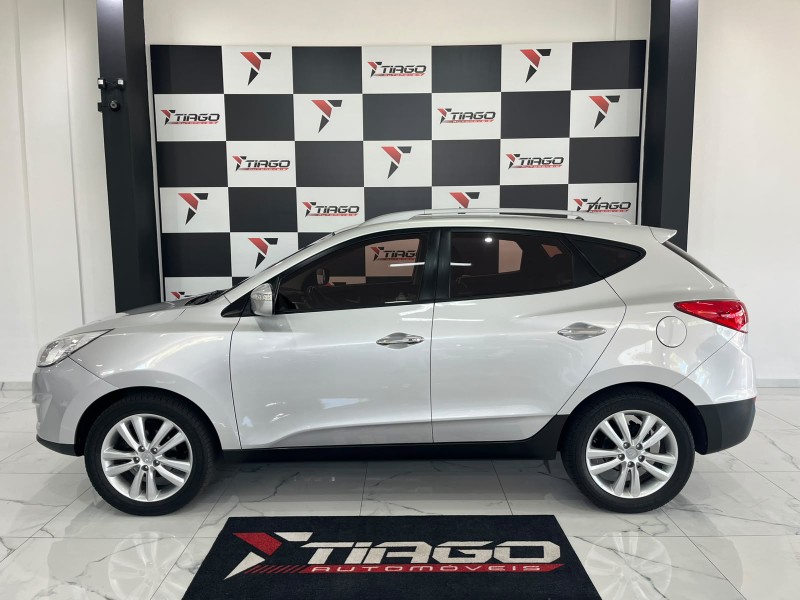 HYUNDAI IX35 2.0 GLS 2011/2011 TIAGO AUTOMÓVEIS VENÂNCIO AIRES / Carros no Vale