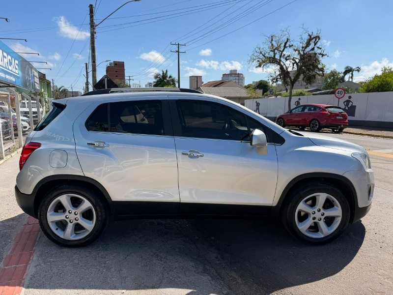 CHEVROLET TRACKER 1.8 MPFI LTZ 4X2 16V FLEX 4P AUT 2015/2015 LS MULTIMARCAS VENÂNCIO AIRES / Carros no Vale