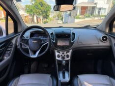 CHEVROLET TRACKER 1.8 MPFI LTZ 4X2 16V FLEX 4P AUT 2015/2015 LS MULTIMARCAS VENÂNCIO AIRES / Carros no Vale