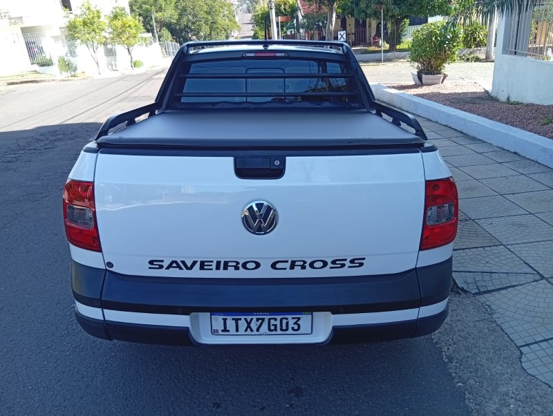 VOLKSWAGEN SAVEIRO 1.6 CE CROSS 2012/2013 ALTERNATIVA VEÍCULOS LAJEADO / Carros no Vale