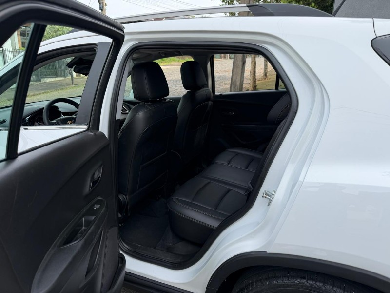 CHEVROLET TRACKER PREMIER 1.4 TURBO 16V FLEX AUT 2018/2018 LS MULTIMARCAS VENÂNCIO AIRES / Carros no Vale CHEVROLET TRACKER PREMIER 1.4 TURBO 16V FLEX AUT 2018/2018 LS MULTIMARCAS VENÂNCIO AIRES / Carros no Vale