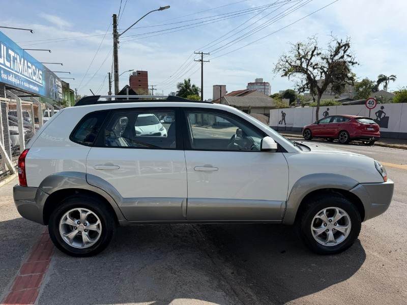 HYUNDAI TUCSON 2.0 16V FLEX AUT. 2014/2014 LS MULTIMARCAS VENÂNCIO AIRES / Carros no Vale HYUNDAI TUCSON 2.0 16V FLEX AUT. 2014/2014 LS MULTIMARCAS VENÂNCIO AIRES / Carros no Vale