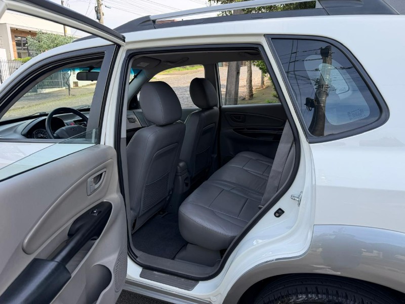 HYUNDAI TUCSON 2.0 16V FLEX AUT. 2014/2014 LS MULTIMARCAS VENÂNCIO AIRES / Carros no Vale HYUNDAI TUCSON 2.0 16V FLEX AUT. 2014/2014 LS MULTIMARCAS VENÂNCIO AIRES / Carros no Vale