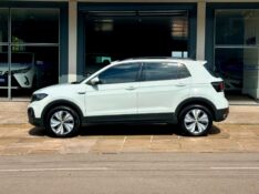 VOLKSWAGEN T-CROSS COMFORTLINE 1.0 200 TSI 2019/2020 SÉTIMA VEÍCULOS GUAPORÉ / Carros no Vale