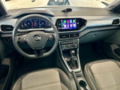 VOLKSWAGEN T-CROSS COMFORTLINE 1.0 200 TSI 2019/2020 SÉTIMA VEÍCULOS GUAPORÉ / Carros no Vale